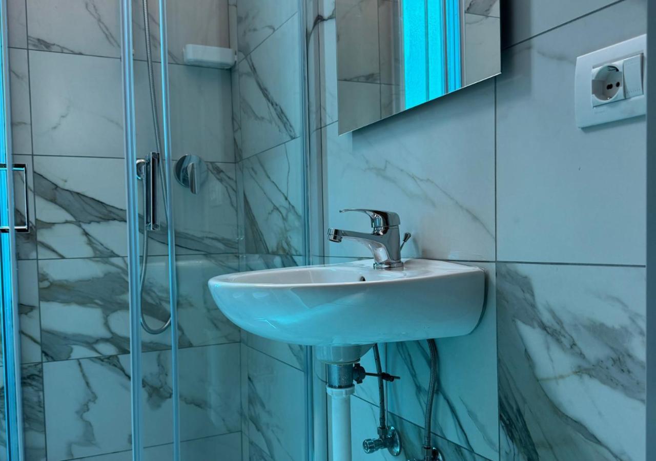 Hotel Riviera Nuova Gestione Католика Екстериор снимка