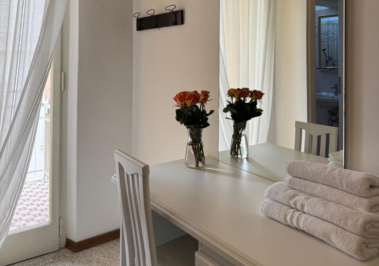 Hotel Riviera Nuova Gestione Католика Екстериор снимка