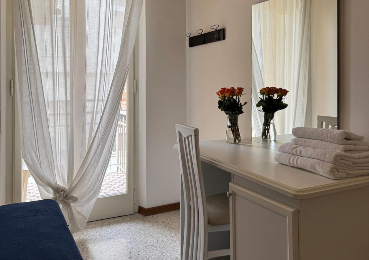 Hotel Riviera Nuova Gestione Католика Екстериор снимка